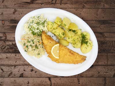 dorsz smażony, dorsz zestaw, sałatki, ziemniaki, Restauracja Łeba Papaj